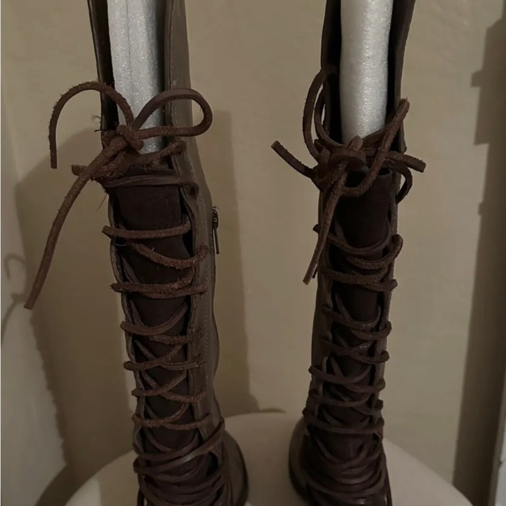 Freebird COAL Tall KneeHigh Lace Grey /Brown Leather Boots.
